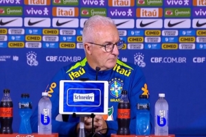 巴媒:惨败阿根廷后巴西更衣室非常沮丧,多里瓦尔陷入帅位危机