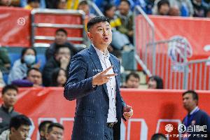 开云下载-麦穗丰:广东第二节就上一个持球点导致被包夹 进攻也因此被遏制