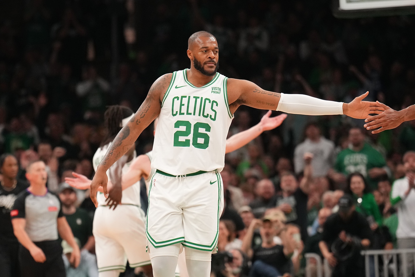 开云下载-截止日前主动交易避税球队：76人、太阳、掘金、魔术、猛龙、绿军