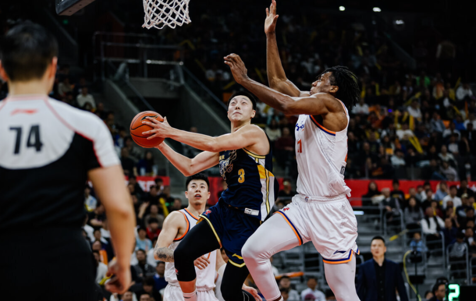 CBA第一阶段排名!上海广厦争第一,山东杀进前4,辽篮下滑太严重