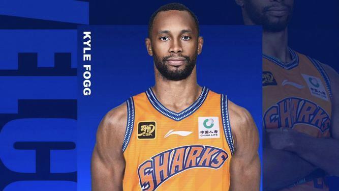 开云官网-洛夫顿31分上海战胜广东闯进杯赛四强,赛季三杀打服广东