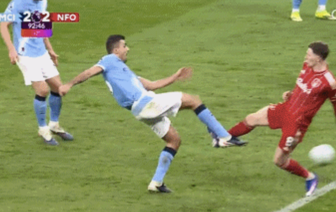 开云官网-英超保送阿森纳?曼城3疑似点球未判:哈兰德2次被放倒 裁判无视