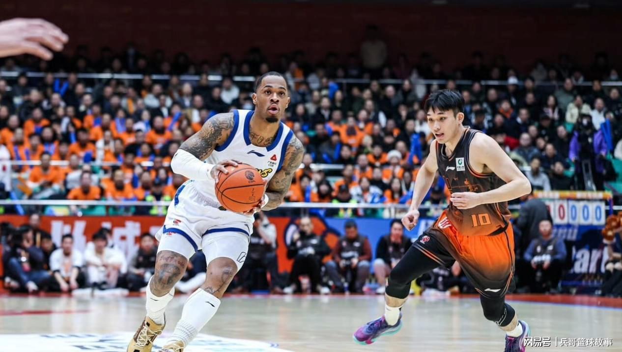 开云下载-CBA最新排名！差距仅1场，3队抢第1；山东冲前4，辽宁跌出季后赛