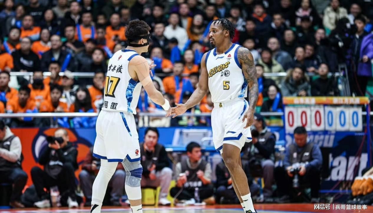 开云下载-CBA最新排名！差距仅1场，3队抢第1；山东冲前4，辽宁跌出季后赛