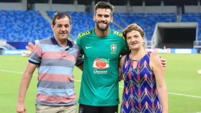 1614245862423088020.jpg 开云下载-阿利松父亲在自家水库溺水身亡 生前酷爱水下海钓